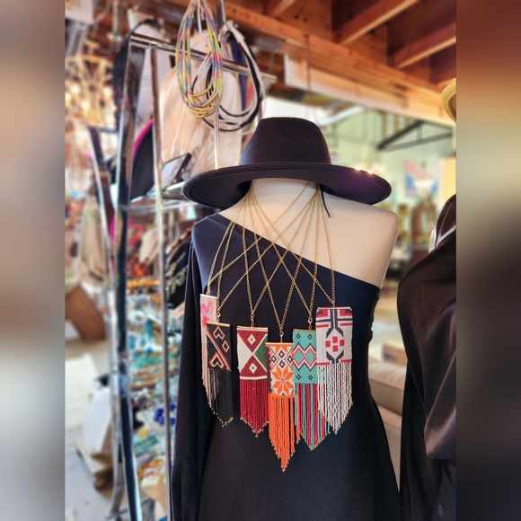 Red Orchid Beaded Tapestry Necklace with Goldtone Chain - Picture 12 of 13